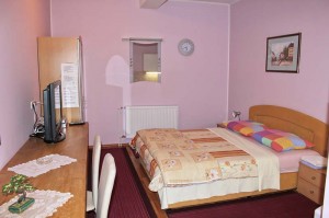 Apartmanske sobe s kuhinjom Lana